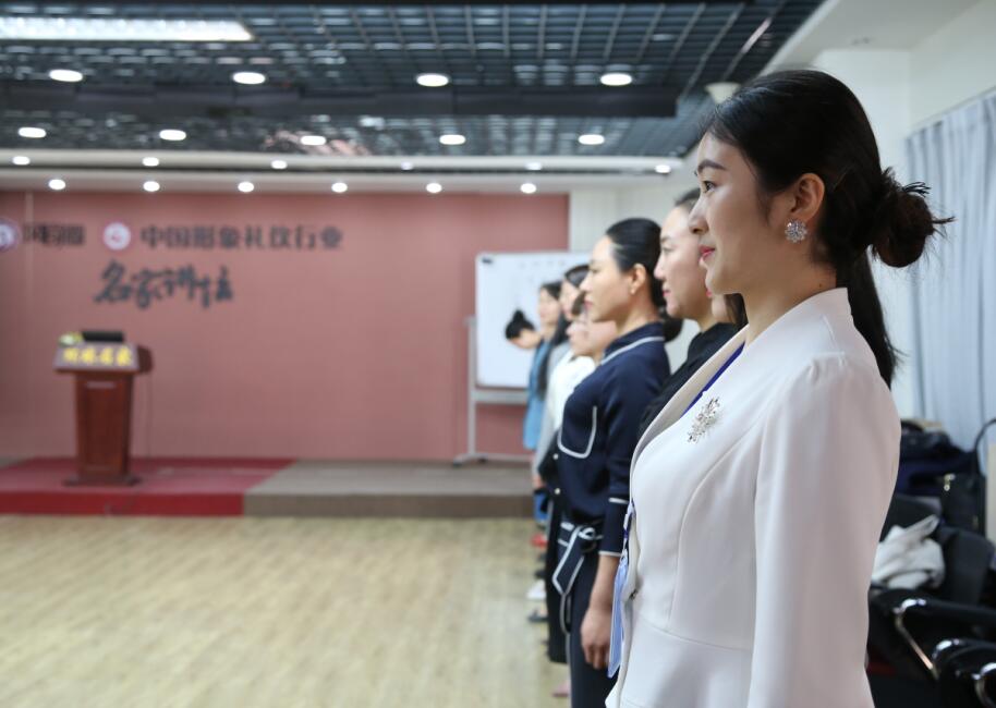 风尚圈礼仪培训师课堂