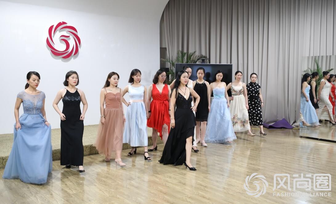 优雅仪态训练